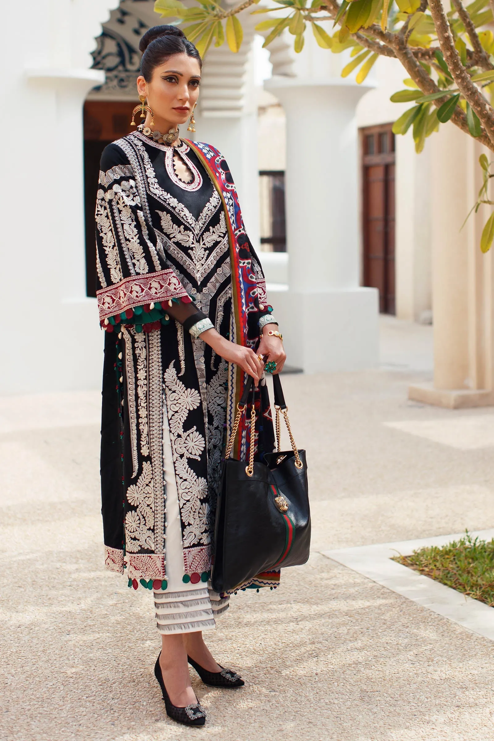 Élan Luxury Lawn Collection – EL22-03 B (QISTINA)