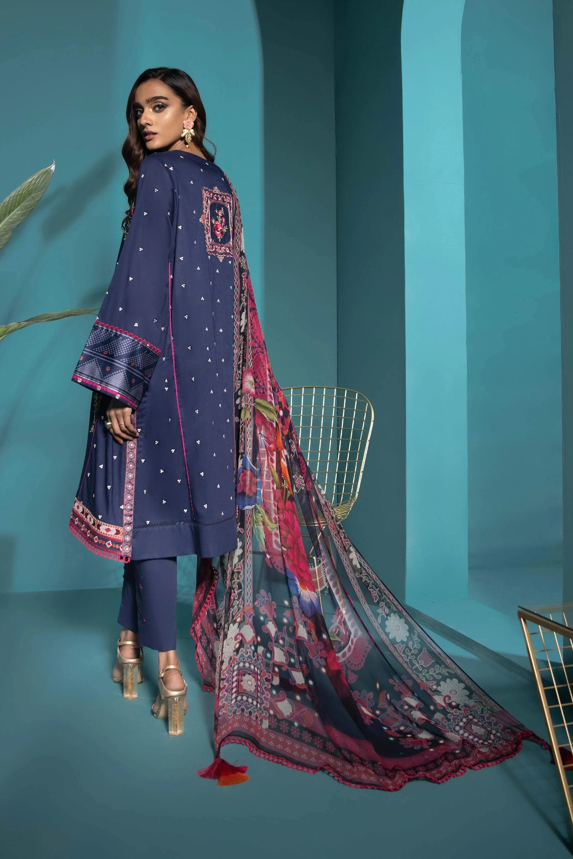 Sapphire Lawn Collection 2021 – Signature Series · Winona