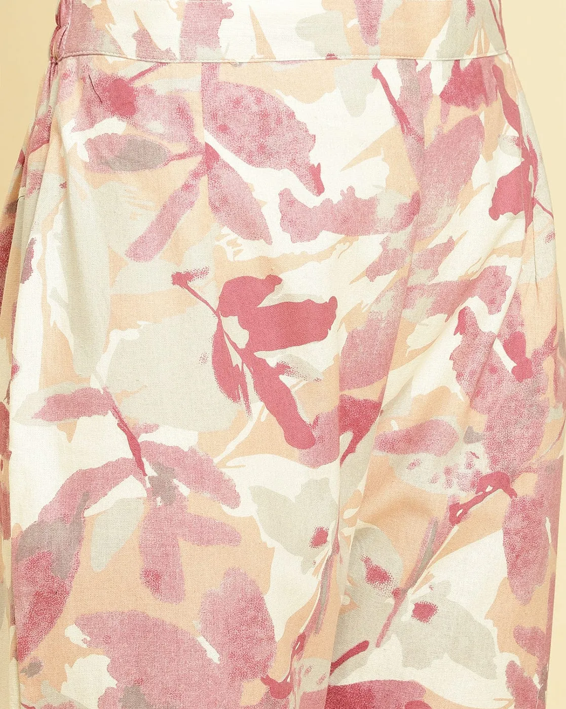 Varanga Women Off White & Mauve Floral Printed Straight Kurta Paired With Tonal Printed Bottom